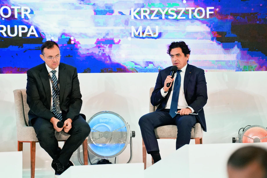 Piotr Krupa, prezes KRUK S.A. oraz Krzysztof Maj, wicemarszałek i przewodniczący rady nadzorczej DFR.