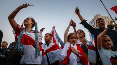 Białoruska opozycja nadal protestuje. Dziś kolejna demonstracja w Mińsku [RELACJA NA ŻYWO]