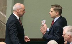 Śmigłowce uderzeniowe, wozy bojowe, czołgi... MON dozbroi polską armię?