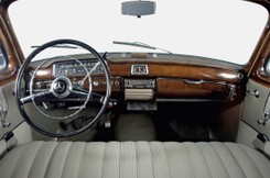 Niezwykły mercedes ministra zdrowia. Łukasz Szumowski właścicielem motoryzacyjnej perełki