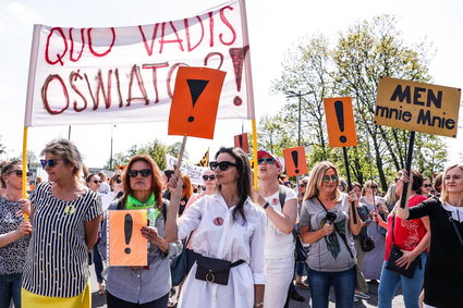 Rząd znalazł dodatkowy miliard na podwyżki dla nauczycieli przed wyborami