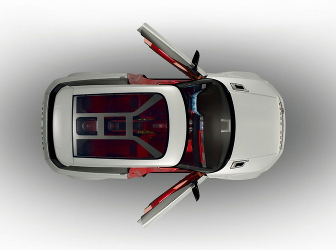 Prototypowy LRX, to ciekawy pomysł na terenowe coupe