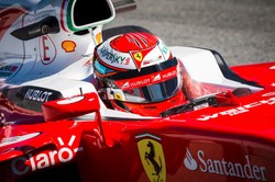 Kimi Raikkonen przyznał, że lubi sięgnąć po kieliszek. Alkohol uspokaja mistrza świata Formuły 1