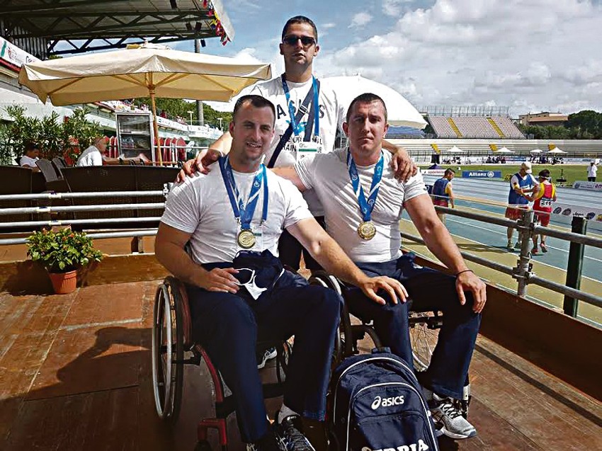 Miloš i Nebojša sa trenerom
Nikolom Radovanovićem