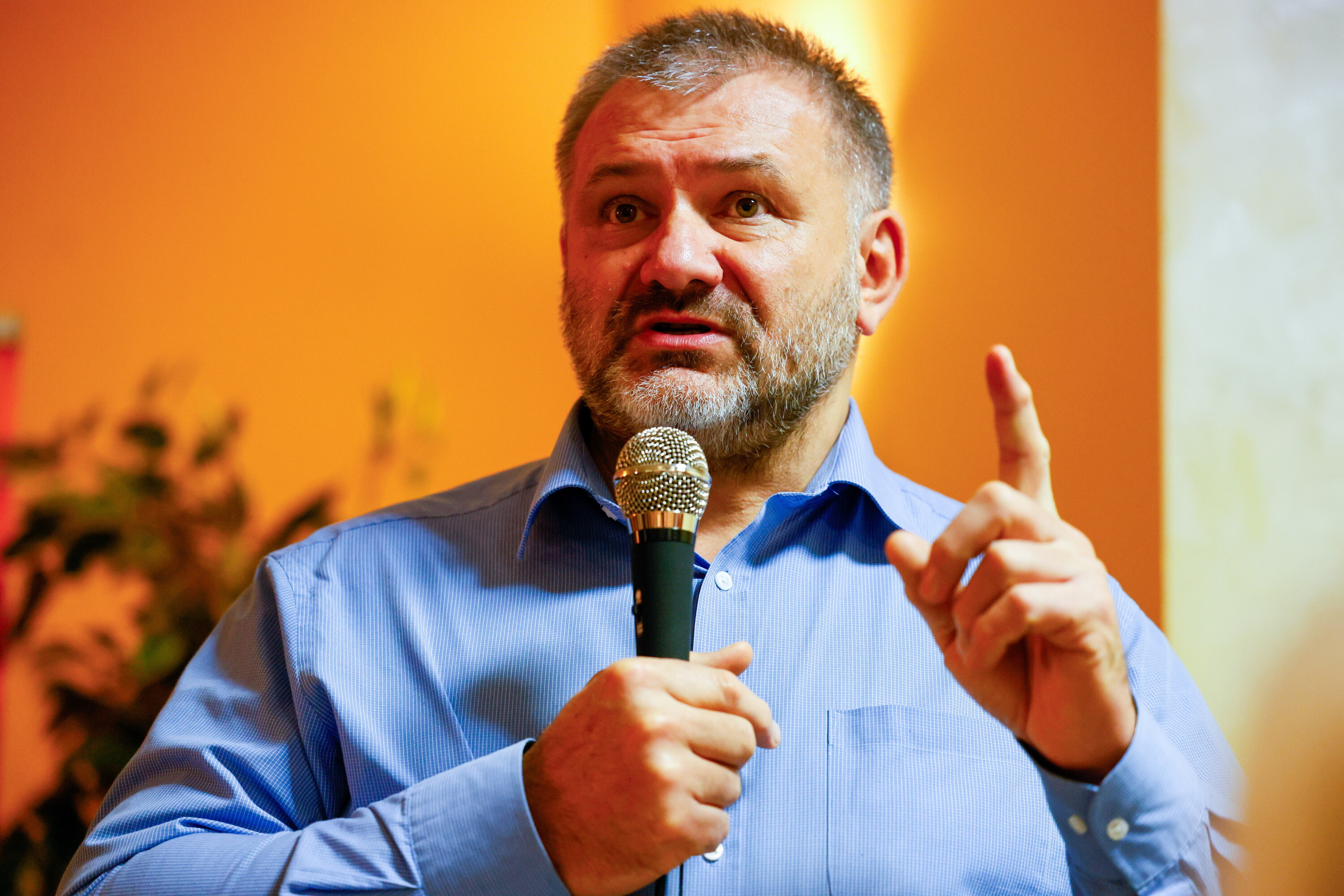 Po skandalu w Oświęcimiu: Żurek zapowiada stanowcze ściganie Brauna