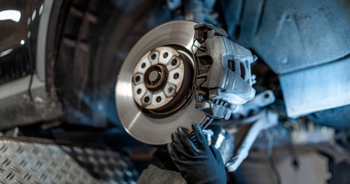 Brake pad wear varies with vehicle type and driving conditions