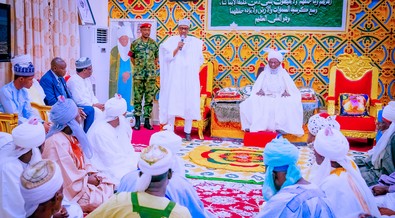 Buhari pays condolence visit to Emir of Daura over daughter’s demise