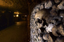 Tunele pełne ludzkich kości