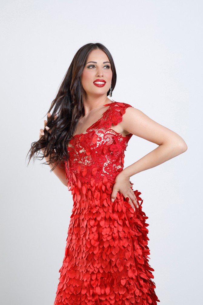 Ivana Savić kao Miss Economic World