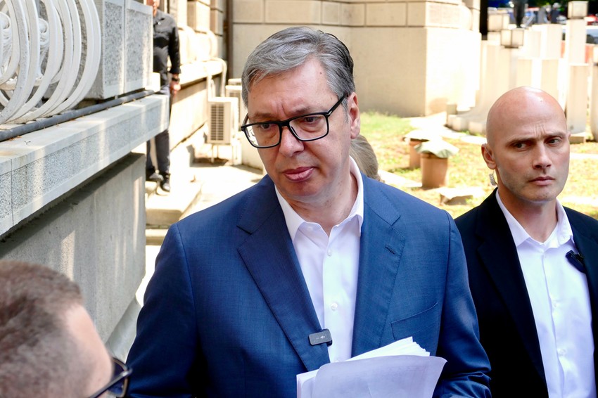 Vučić razgovarao sa demonstrantima ispred Predsedništva 
