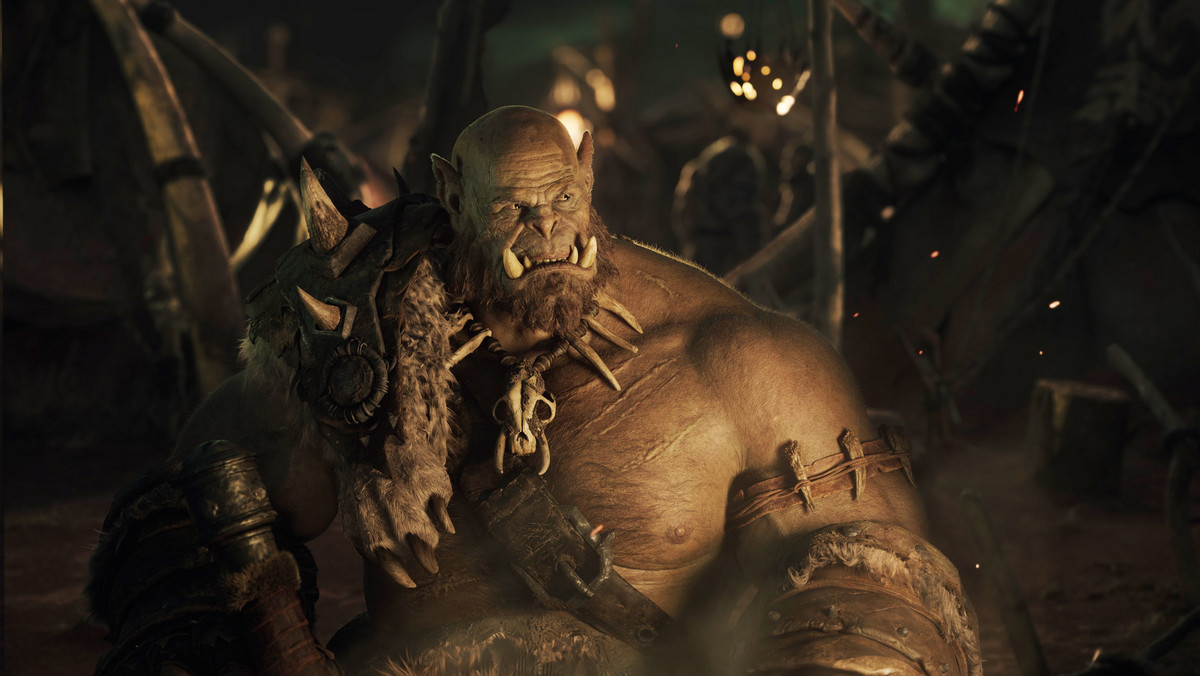 "Hordy" graczy wreszcie doczekały się ekranizacji serii kultowych gier "Warcraft". Od 10 czerwca będą mogli na wielkim ekranie uczestniczyć w starciu zwaśnionych królestw ludzi i orków w produkcji "Warcraft: Początek". Zobaczyć grę na wielkim ekranie to już obietnica solidnej dawki emocji, ale na zapalonych gamerów czeka prawdziwa wojna w wersji 3D – na gigantycznych ekranach IMAX. Czy da się spokojnie czekać na seans, gdy bilety już w przedsprzedaży?