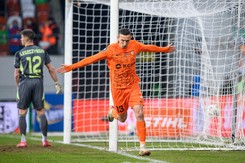 Zagłębie zrównało się puntami z liderem Ekstraklasy. Wisła przegrała czwarty mecz z rzędu