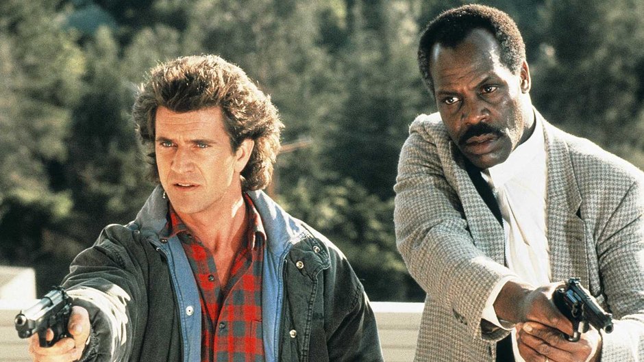 Mel Gibson i Danny Glover jako Martin Riggs i Roger Murtaugh w filmie z serii "Zabójcza broń"