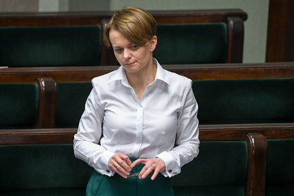 Kroku wstecz nie będzie. Jadwiga Emilewicz o powrocie obostrzeń