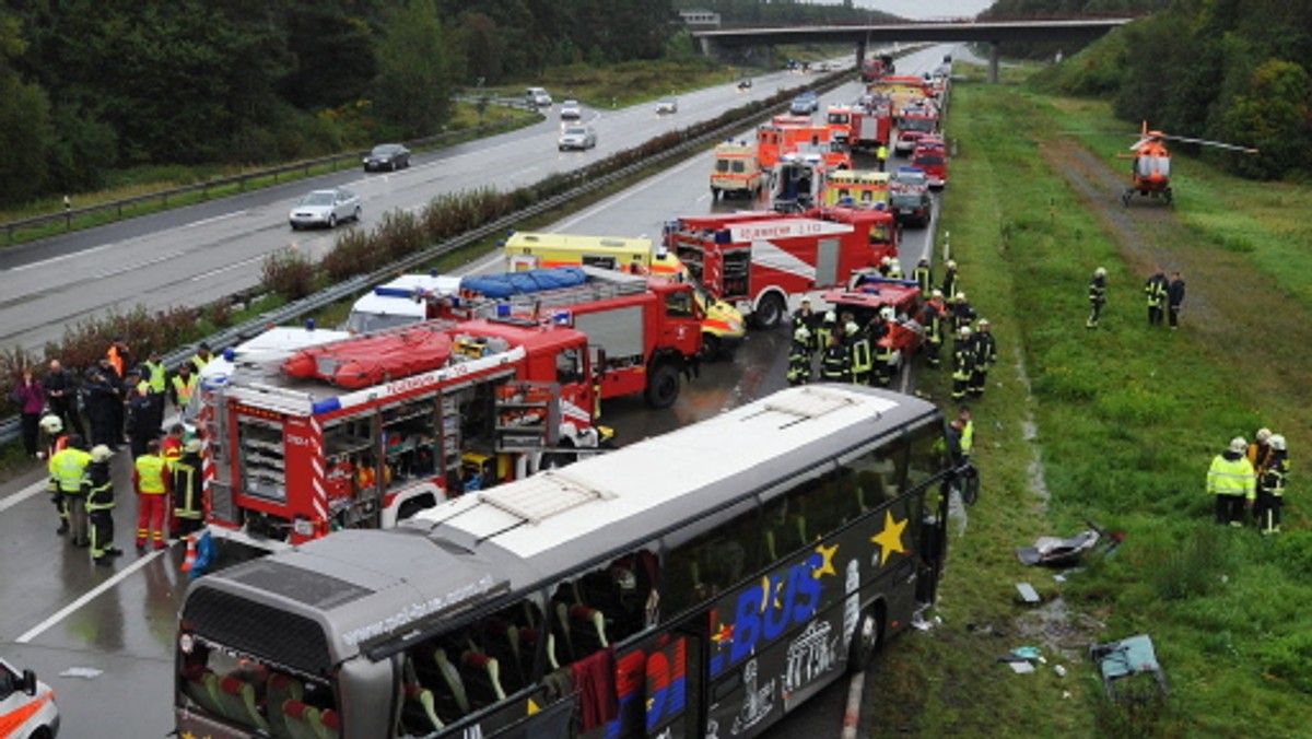 35-letnia Polka, jedna z ciężko rannych w katastrofie polskiego autobusu koło Berlina 26 września, zmarła w szpitalu w Brandenburgu. Dyrektorka szpitala Gabriela Wolter potwierdziła informacje na ten temat, przekazane przez jedną z lokalnych gazet.