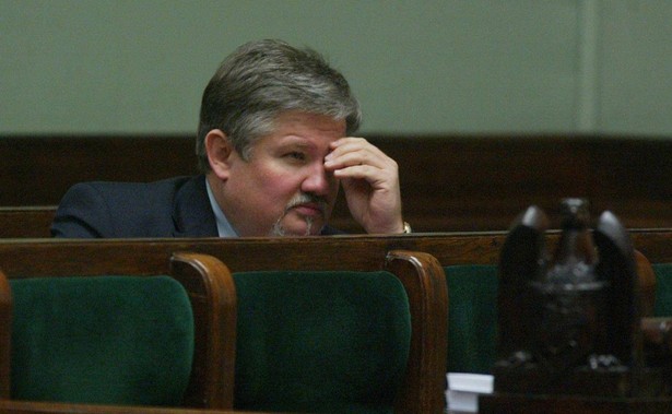 Były minister zdrowia zatrzymany przez CBA. Łącznie trzy osoby uwikłane w proceder korupcyjny