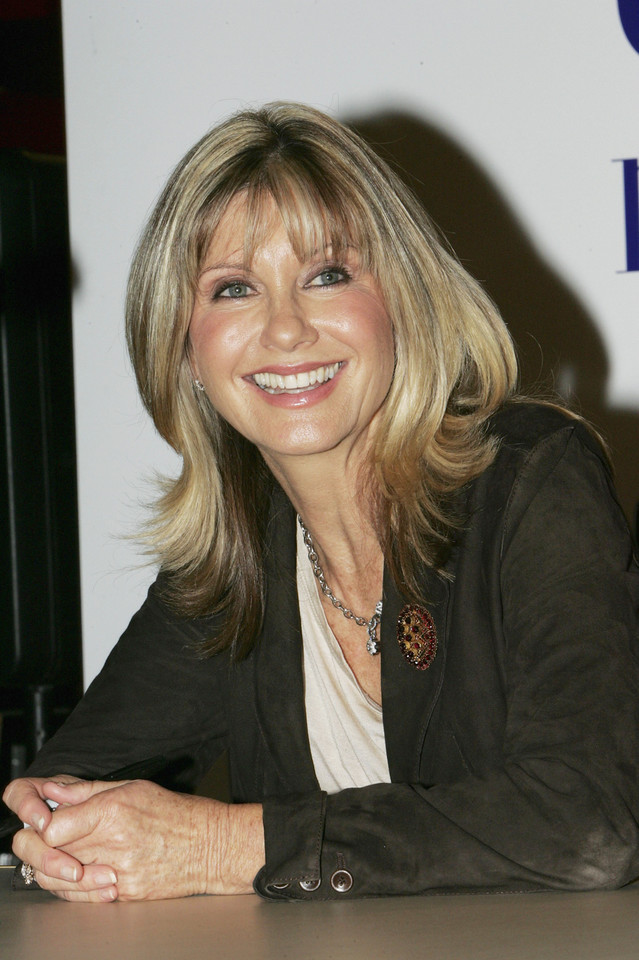 Olivia Newton-John w 2004 r.