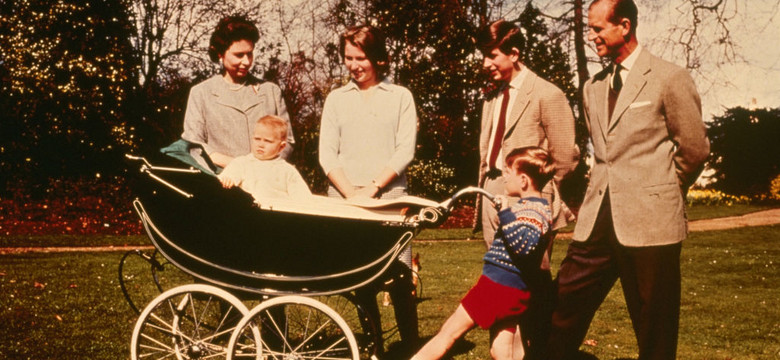 Kulisy królewskich porodów. Księżna Diana rzuciła się ze schodów, a Elżbieta II rodziła w samotności...