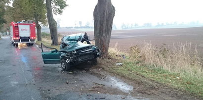 Śmierć na śliskiej drodze. Zginęły dwie osoby