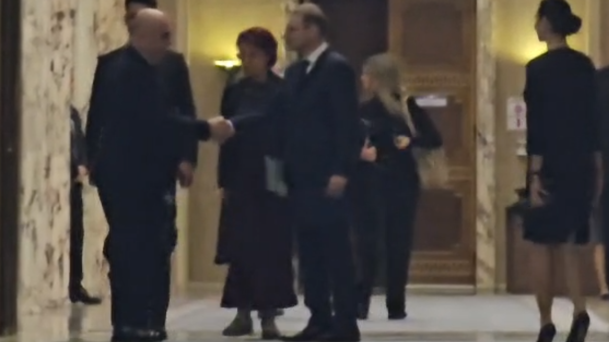 Momentul în care Ilie Bolojan a plecat definitiv din Palatul Victoria și i-a predat guvernarea lui Luca Niculescu
