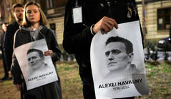Problemy z pogrzebem Nawalnego. Mieli grozić karawaniarzom