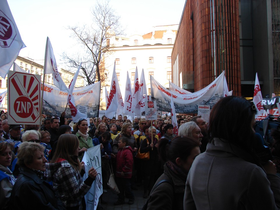 Protest przed magistratem, fot. Monika Kamińska-Wcisło/ Onet