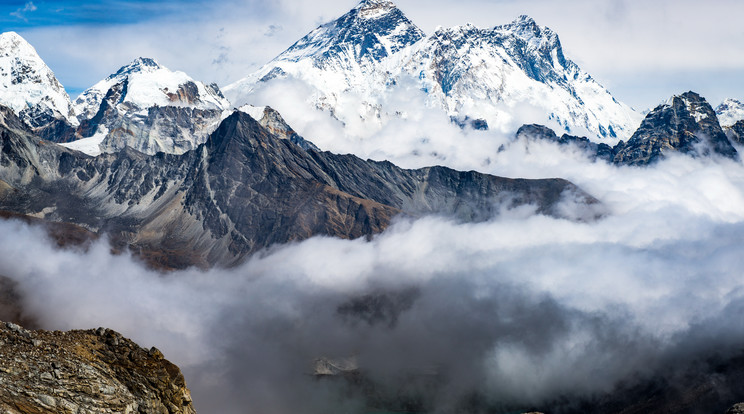 32 o mount everest-gettyimages