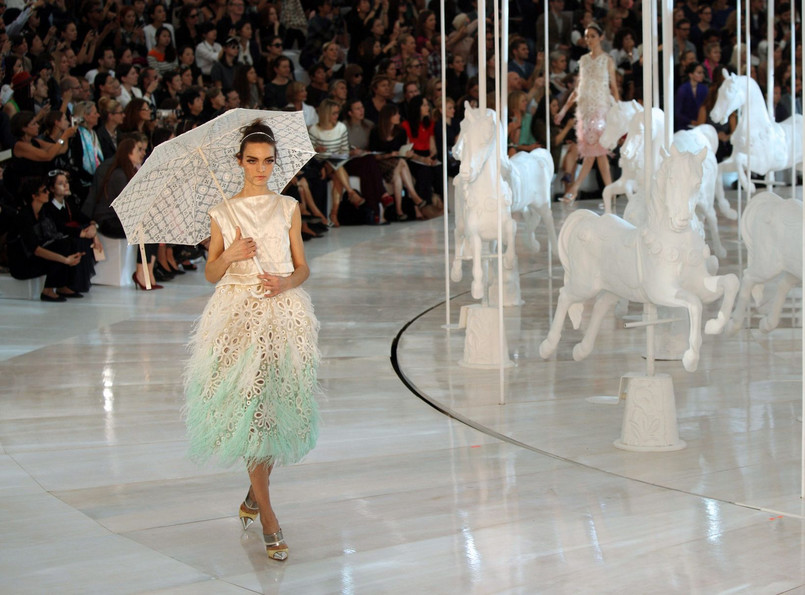 Pokaz kolekcji Louis Vuitton na sezon wiosna/lato 2012