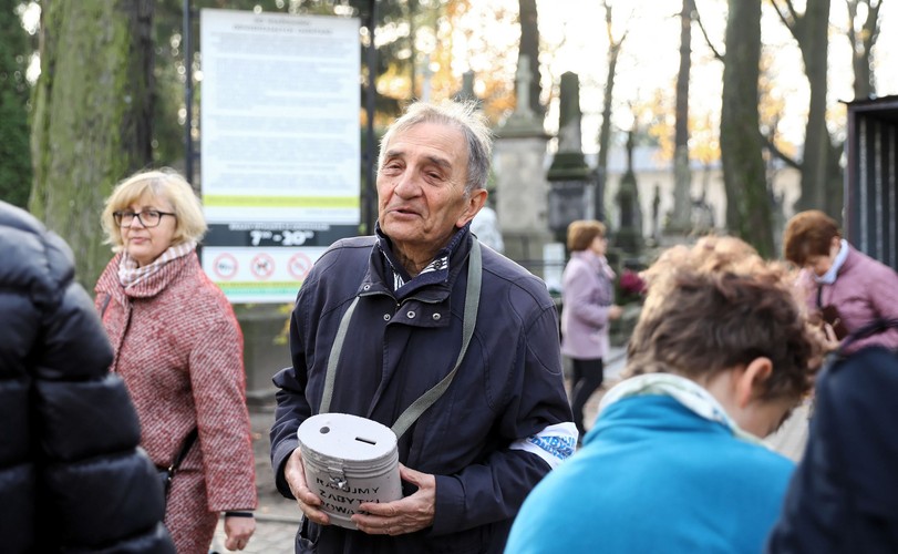 Kwesta na Powązkach