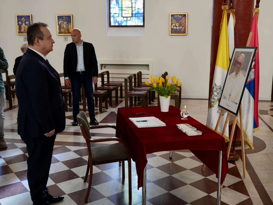 Ivica Dačić papa Franja