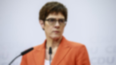 Merkel namaściła swoją następczynię, ale Kramp-Karrenbauer nie będzie ubiegać się o urząd kanclerza