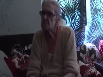 "Ne znam koga nisam pitala za pomoć, međutim, svi su me zaboravili" Jugoslovneska glumica umrla u bedi, brinula do poslednjeg dana o bolesnoj ćerki i  autističnom unuku