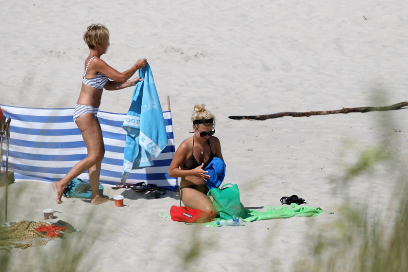 Seksowna Manowska Na Plaży W Juracie 