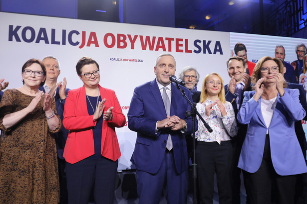 - To była trudna kampania, to były trudne cztery lata, to nie była równa walka. Tu nie było zasad, nie mieliśmy poczucia, że startujemy w uczciwej walce, że przeciwnik stosuje uczciwe metody - powiedział Grzegorz Schetyna