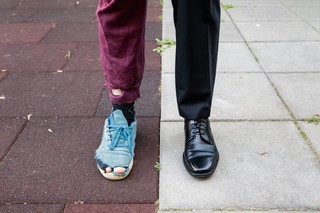 Bogactwo zaczyna się od 10 tys. zł na osobę w rodzinie? [CBOS]