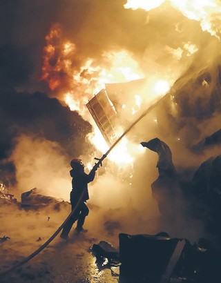 Izrael uderzył w najważniejszy port Asada