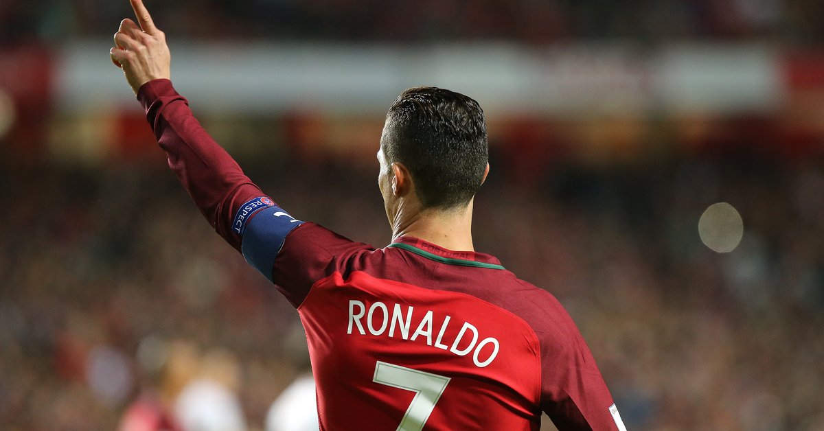 Transfers: Cristiano Ronaldo in Manchester United!  The Portuguese returned after 11 years