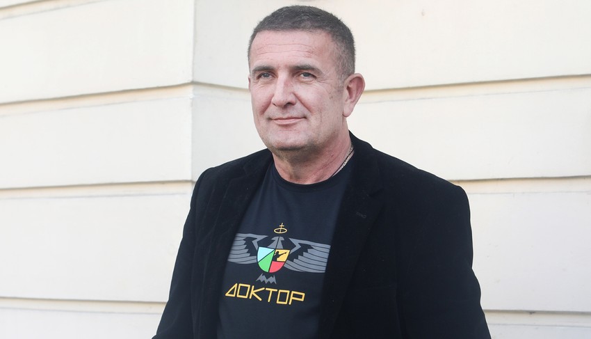 Žujović navodi da će pokušati da etablira novu opciju na političkoj sceni Srbije