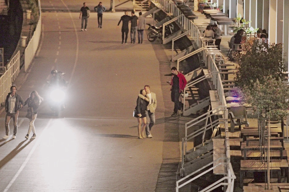 Nežnost i poljubac ljubavi, pravo u čelo