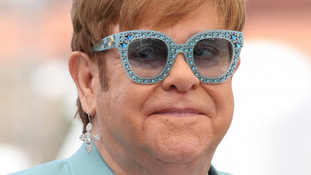 Elton John stracił głos na koncercie. Wszystko przez chorobę