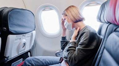 Cierpisz na gazy podczas lotu samolotem? Naukowiec wyjaśnia