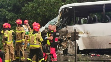 Tragicznie wieści po masowym wypadku w Konotopie. Nie żyje kierowca autobusu