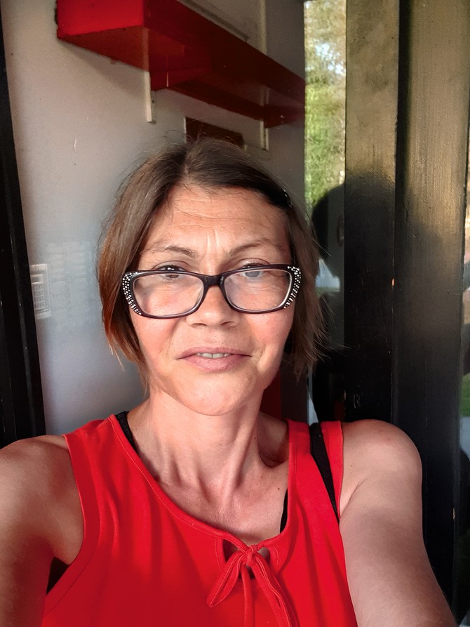 Jasmina se raduje novom životu, ali teško zaboravlja šta je preživela