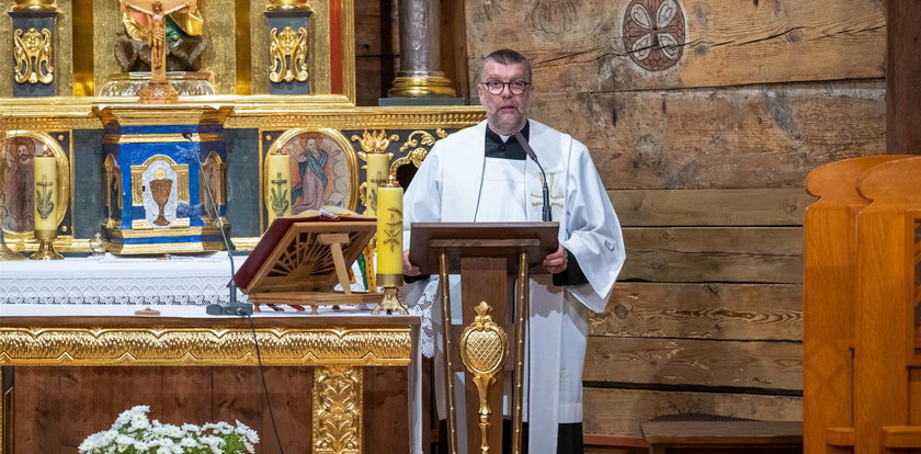 Ten ksiądz ma sposób, by pomóc parom pragnącym dziecka. Kluczowa jest tu... babcia Jezusa!