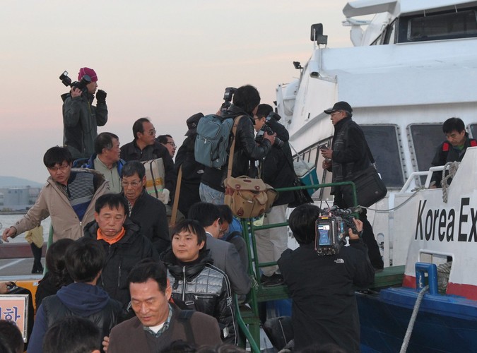 Z zaatakowanej wyspy Yeonpyeong uciekły setki mieszkańców