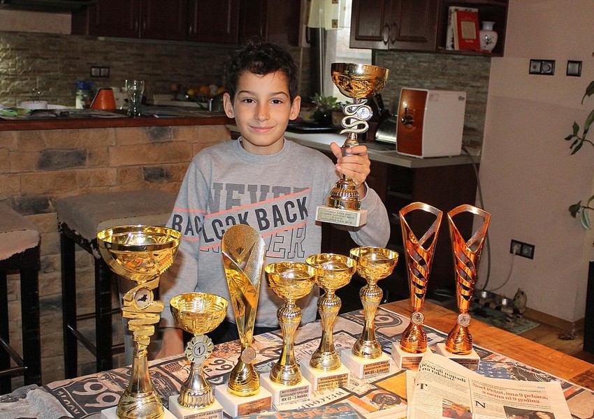 Imam tremu kada počne trka, ali brzo nestane. Najponosniji sam na drugo mesto u Čačku. Uzor mi je Tomaš Martonoši iz Sente, kaže Noel