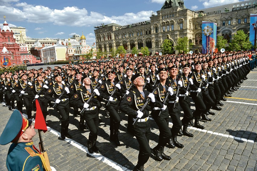 Ove godine više od 900 marinaca Severne ruske flote prodefilovaće u gradovima Murmansk i Severomorsk, uz oko 30 komada naoružanja, uključujući i raketni sistem S-300