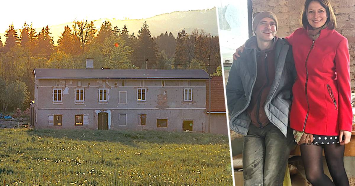 Para kupiła stary dom. "Dach zaczął się zawalać, ściany popękały"