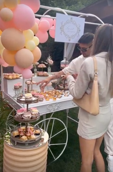 Influencerka a podnikateľka Zuzana Strausz Plačková a jej manžel René už vedia, či budú rodičmi dcérky alebo synčeka.
