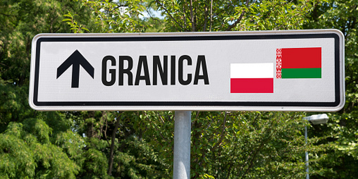W związku z napiętą sytuacją na granicy polsko-białoruskiej od wtorku zawieszony jest ruch na drogowym przejściu granicznym w Kuźnicy. 